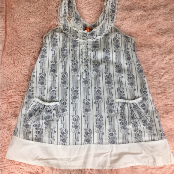 BCBGeneration Tops - BCBGeneration Floral Blue & White tank